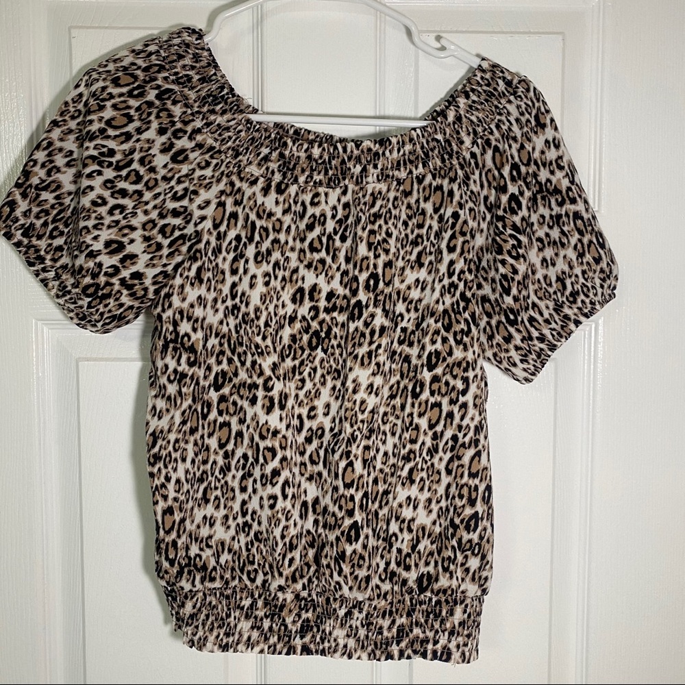Off the shoulder tops Animal print